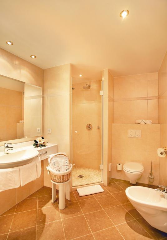 Boutiquehotel Saeumler Zell am Ziller Ruang foto